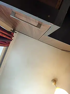 Hotmomcheckk  online show from March 15, 2025, 1:18 pm