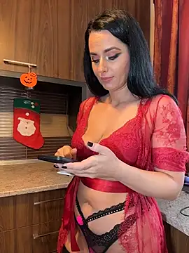 Hotmomcheckk  online show from December 17, 2025, 11:15 am