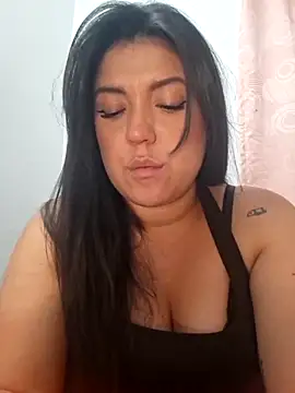 Sophie-hatter online show from April 12, 2026, 1:09 am