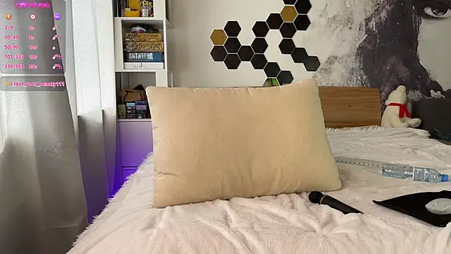 Snapshot of LinaWitch chatting on March 15, 2025, 11:08 am LinaWitch online show from March 15, 2025, 11:08 am