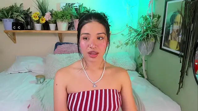 Snapshot of MiaaRose chatting on September 9, 2025, 2:43 am MiaaRose online show from September 9, 2025, 2:43 am