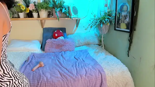 Snapshot of MiaaRose chatting on November 20, 2025, 9:36 pm MiaaRose online show from November 20, 2025, 9:36 pm