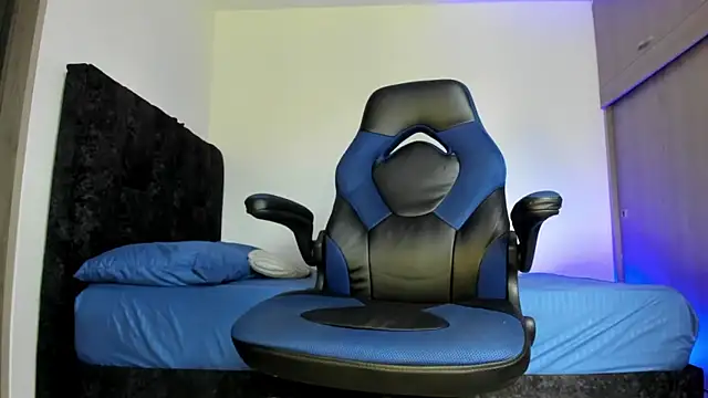 male pussy online show from October 2, 2025, 5:38 pm