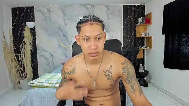 Snapshot of slim_master12 chatting on August 6, 2026, 2:45 pm slim master12 online show from August 6, 2026, 2:45 pm
