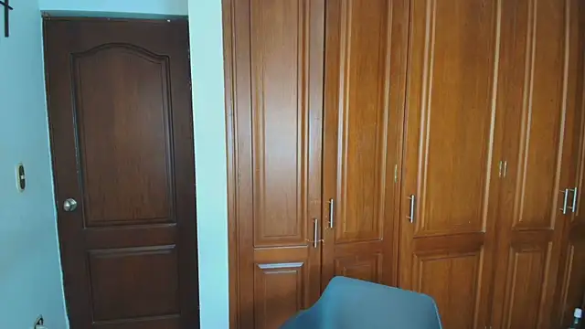 Raquel jones online show from March 22, 2025, 11:42 am