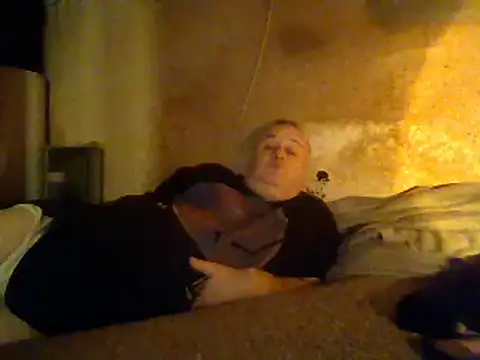 Nightshade7712 online show from March 23, 2025, 4:49 am