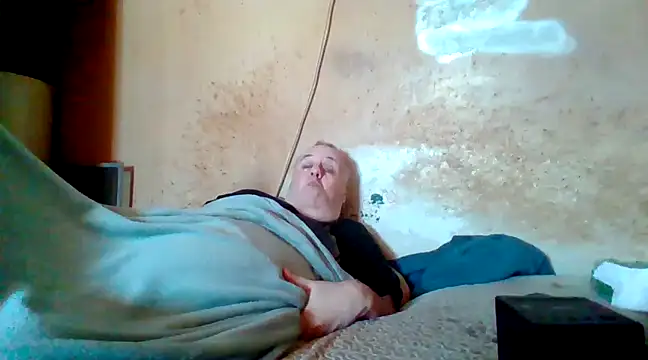 Nightshade7712 online show from March 22, 2025, 2:47 pm