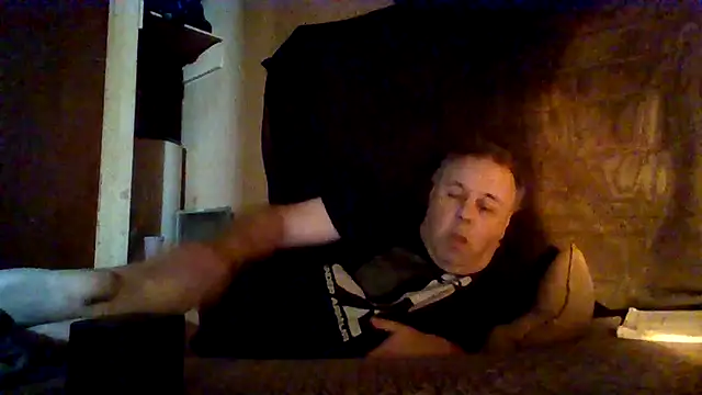 Nightshade7712 online show from October 27, 2025, 5:03 pm