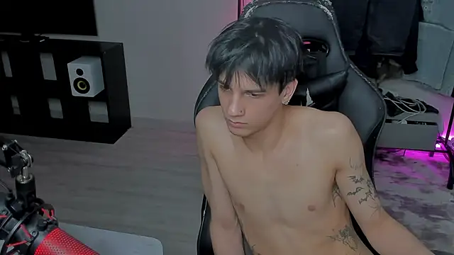 MarkBrowniii online show from March 6, 2025, 12:10 am