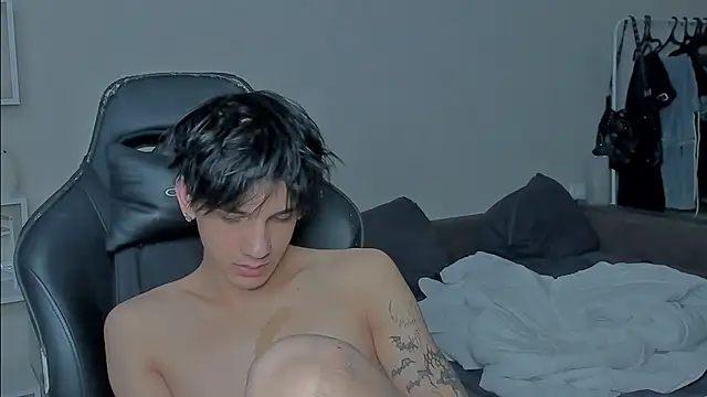 MarkBrowniii online show from December 19, 2024, 3:29 am