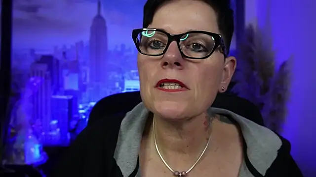 ninarandmann online show from December 4, 2025, 6:51 pm