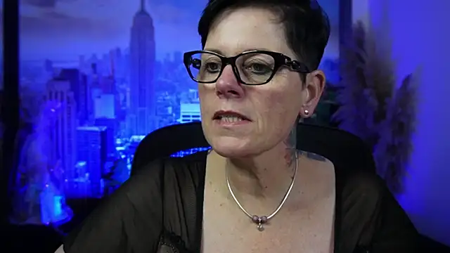 ninarandmann online show from December 1, 2025, 6:53 pm