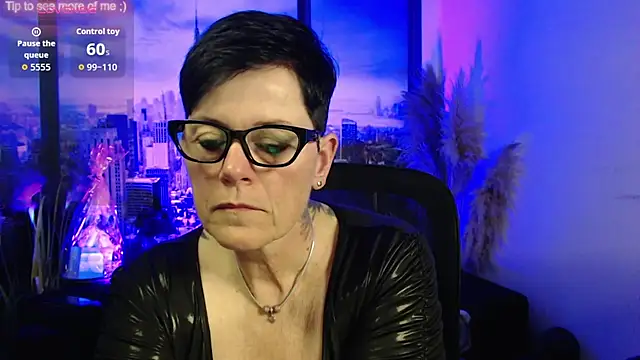 ninarandmann online show from April 18, 2026, 4:09 pm