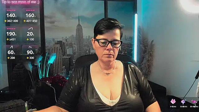 ninarandmann online show from September 29, 2025, 4:45 pm