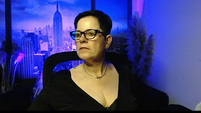 ninarandmann online show from November 25, 2025, 7:03 pm