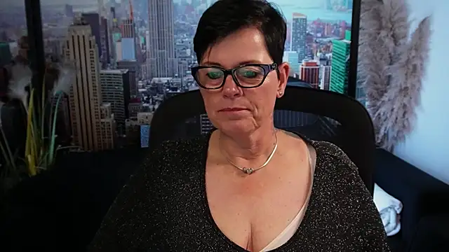 ninarandmann online show from November 1, 2025, 7:52 pm