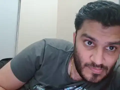 Snapshot of robintoit chatting on July 14, 2026, 2:34 pm robintoit online show from July 14, 2026, 2:34 pm