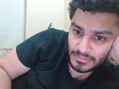 Snapshot of robintoit chatting on January 17, 2026, 8:45 pm robintoit online show from January 17, 2026, 8:45 pm