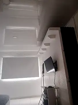 Natasha milf   online show from October 17, 2025, 1:02 pm