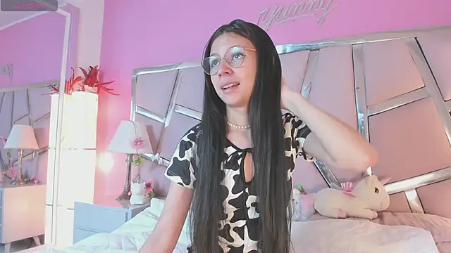 Bonniepark online show from April 15, 2026, 1:15 pm