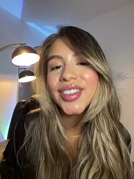  laura 02 online show from March 1, 2025, 1:00 am