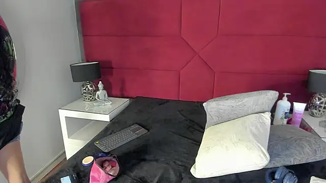 hanny milf online show from March 11, 2025, 12:06 pm