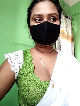 Idhika Paul online show from April 6, 2026, 9:10 am