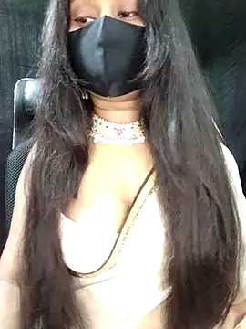 Idhika Paul online show from September 22, 2025, 1:28 pm