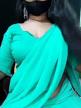 Idhika Paul online show from October 3, 2025, 3:57 pm