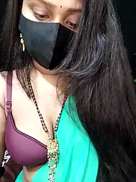 Idhika Paul online show from September 28, 2025, 10:06 pm