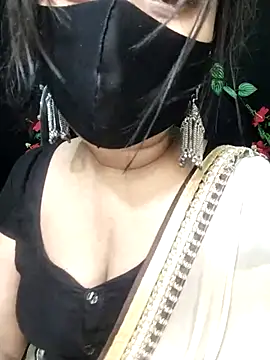 Idhika Paul online show from November 1, 2025, 9:08 pm