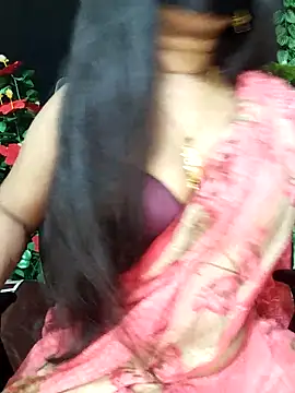 Idhika Paul online show from October 9, 2025, 12:28 pm