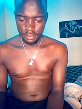 MaskedGQ online show from November 26, 2025, 10:10 pm