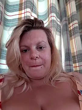 Snapshot of pinkieMilfPUSY chatting on July 26, 2026, 11:39 am pinkieMilfPUSY online show from July 26, 2026, 11:39 am