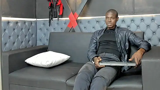 Snapshot of Terrance_z chatting on October 1, 2025, 8:13 pm Terrance z online show from October 1, 2025, 8:13 pm