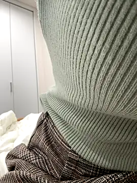 Yui-Ch online show from September 17, 2025, 10:06 am