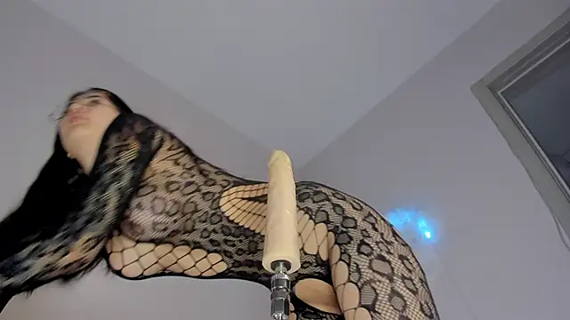 maakimo online show from March 19, 2026, 2:55 am