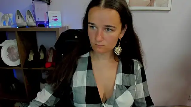 KateDelight online show from September 14, 2025, 6:36 am