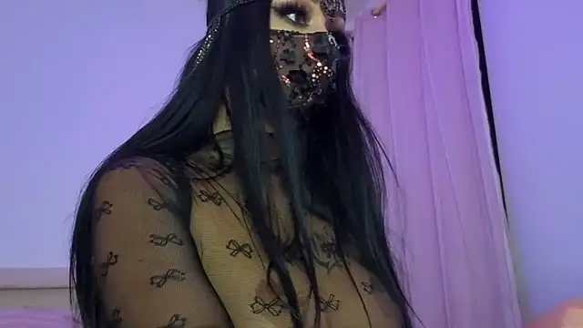 Snapshot of kamila_french chatting on April 22, 2026, 9:43 pm kamila french online show from April 22, 2026, 9:43 pm
