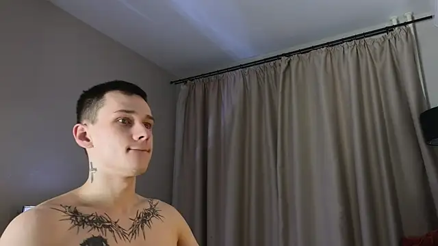 R1mmo   online show from December 17, 2025, 11:59 am