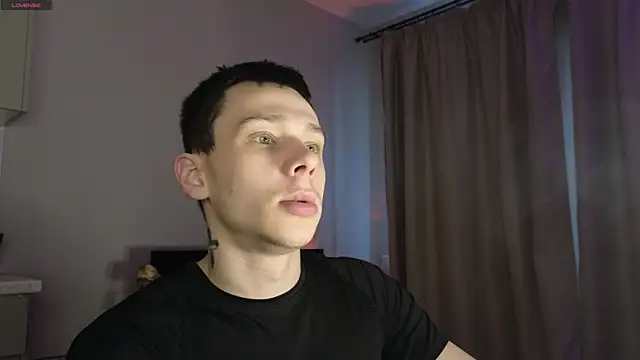 R1mmo   online show from October 27, 2025, 8:48 am