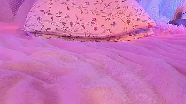 CrystalRey online show from March 18, 2025, 8:06 am