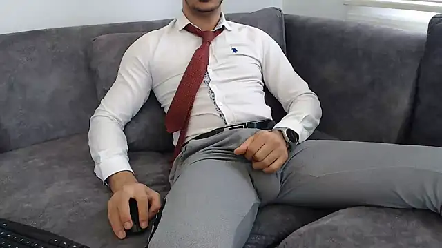 Snapshot of Naughtb0y chatting on June 14, 2026, 10:27 am Naughtb0y online show from June 14, 2026, 10:27 am