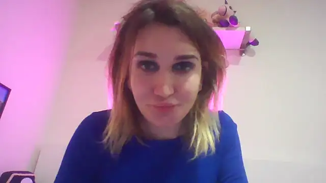 Snapshot of Icy__Diamond chatting on October 20, 2025, 4:29 pm Icy Diamond online show from October 20, 2025, 4:29 pm