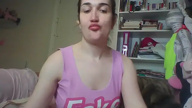 Snapshot of Icy__Diamond chatting on November 21, 2025, 4:39 pm Icy Diamond online show from November 21, 2025, 4:39 pm