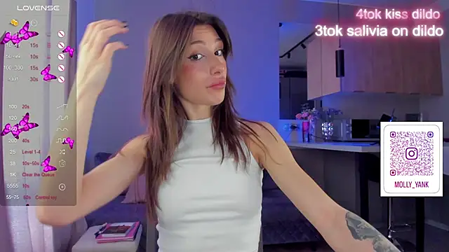 mollyyank online show from February 25, 2025, 10:37 am