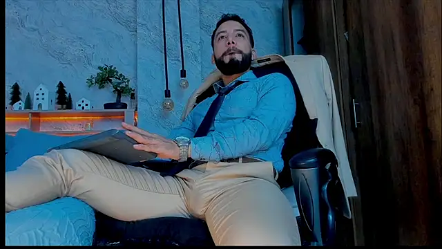 bruno woods online show from December 11, 2024, 5:26 pm