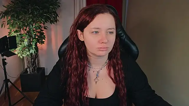 carolina elf online show from September 16, 2025, 5:19 am