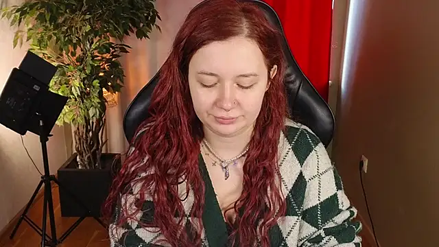 carolina elf online show from September 19, 2025, 1:59 pm