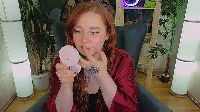 carolina elf online show from March 16, 2025, 7:06 pm